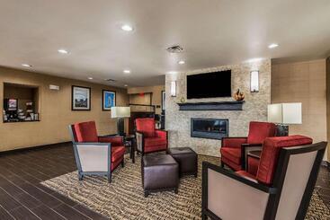 هتل Comfort Inn & Suites Dayton North