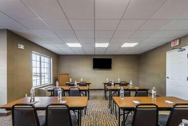 هتل Comfort Inn & Suites Dayton North