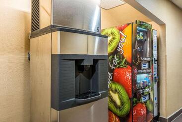 هتل Comfort Inn & Suites Dayton North