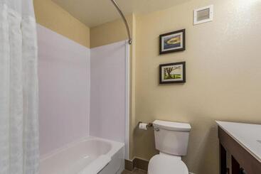 هتل Comfort Inn & Suites Dayton North