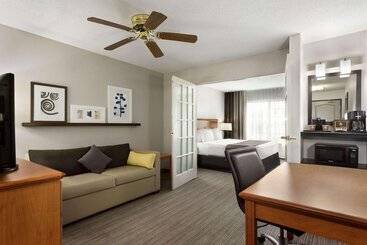 هتل Country Inn & Suites By Radisson, Columbus Airport, Oh