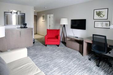 هتل Country Inn & Suites By Radisson, Council Bluffs, Ia
