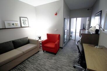 هتل Country Inn & Suites By Radisson, Council Bluffs, Ia