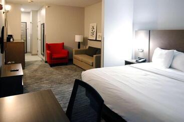 هتل Country Inn & Suites By Radisson, Council Bluffs, Ia