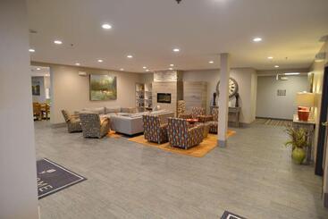 هتل Country Inn & Suites By Radisson, Duluth North, Mn