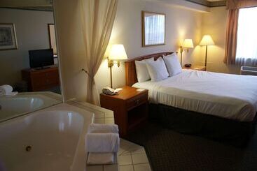هتل Country Inn & Suites By Radisson, Lansing, Mi