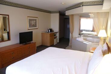 هتل Country Inn & Suites By Radisson, Lansing, Mi