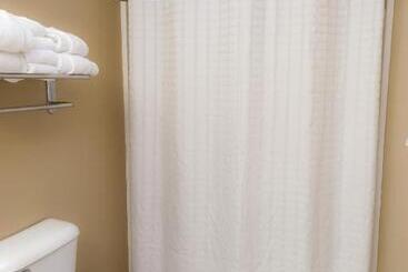 هتل Country Inn & Suites By Radisson, Milwaukee Airport, Wi