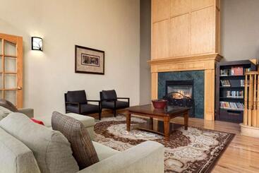 هتل Country Inn & Suites By Radisson, Milwaukee Airport, Wi