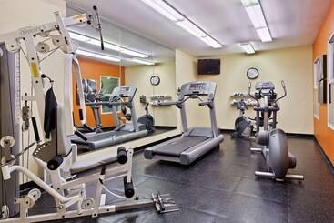 هتل Country Inn & Suites By Radisson, Moline Airport, Il