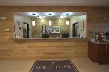 هتل Country Inn & Suites By Radisson, Moline Airport, Il