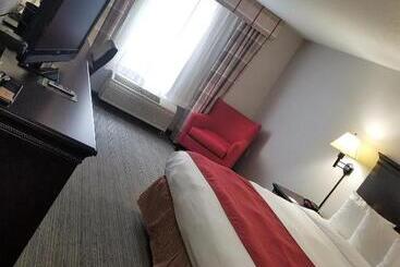 هتل Country Inn & Suites By Radisson, Moline Airport, Il