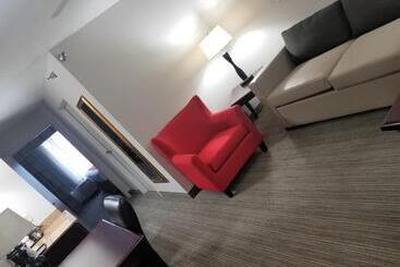 هتل Country Inn & Suites By Radisson, Moline Airport, Il