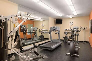 هتل Country Inn & Suites By Radisson, Moline Airport, Il