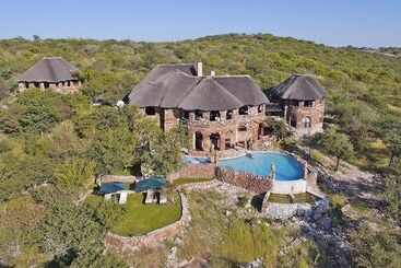 هتل Eagle Tented Lodge & Spa Etosha