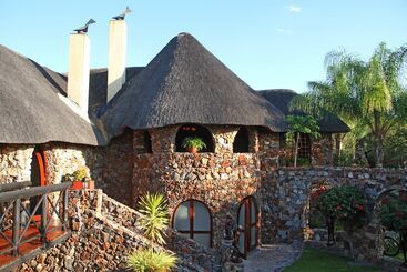 هتل Eagle Tented Lodge & Spa Etosha