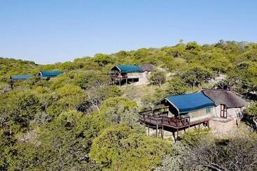 هتل Eagle Tented Lodge & Spa Etosha