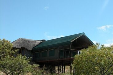 هتل Eagle Tented Lodge & Spa Etosha