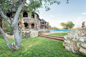هتل Eagle Tented Lodge & Spa Etosha