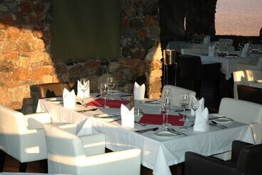 هتل Eagle Tented Lodge & Spa Etosha