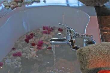 هتل Eagle Tented Lodge & Spa Etosha