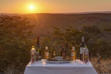 هتل Eagle Tented Lodge & Spa Etosha