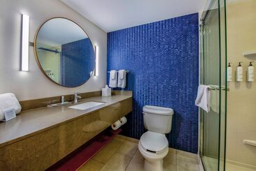 هتل Fairfield Inn & Suites By Marriott Cortland