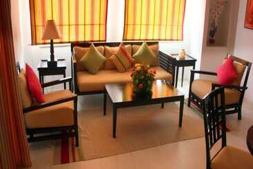 ホテル Golden Tulip Taj Sultan Resort