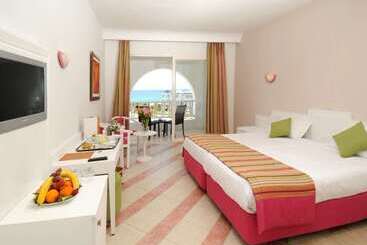 ホテル Golden Tulip Taj Sultan Resort