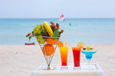 ホテル Golden Tulip Taj Sultan Resort