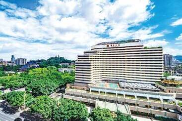 Guangdong Hotel Free Shuttle & Registration Counter Service During Canton Fair