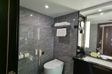Guangdong Hotel Free Shuttle & Registration Counter Service During Canton Fair