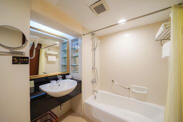 Guangdong Hotel Free Shuttle & Registration Counter Service During Canton Fair