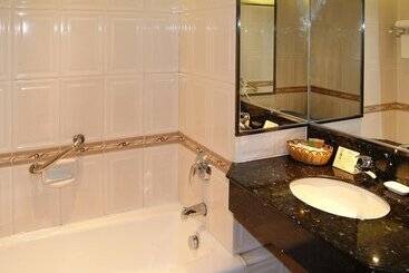 Guangdong Hotel Free Shuttle & Registration Counter Service During Canton Fair