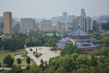 Guangdong Hotel Free Shuttle & Registration Counter Service During Canton Fair
