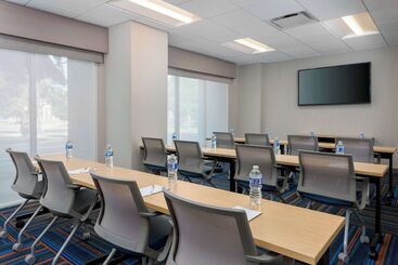 هتل Hampton Inn Charlotteuptown
