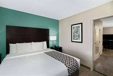 فندق La Quinta By Wyndham Lebanon