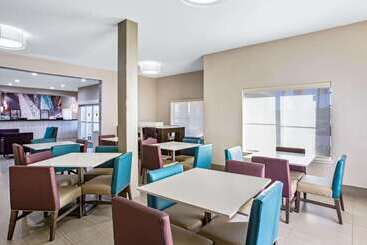 هتل La Quinta By Wyndham Pharr North Mcallen