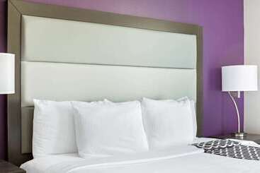 هتل La Quinta By Wyndham Pharr North Mcallen