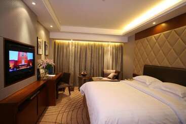 هتل Luxemon Xinjiang Yindu