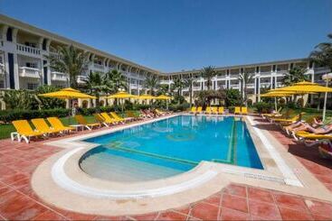 هتل Medina Belisaire And Thalasso