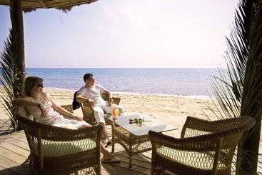 هتل Medina Belisaire And Thalasso