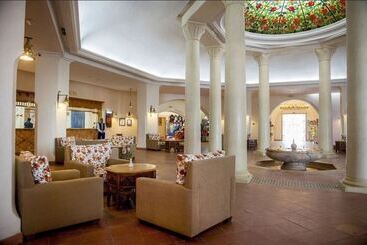 هتل Medina Belisaire And Thalasso