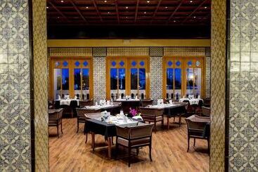 هتل Medina Belisaire And Thalasso
