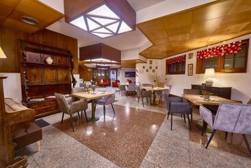 Ih Hotels Courmayeur Mont Blanc