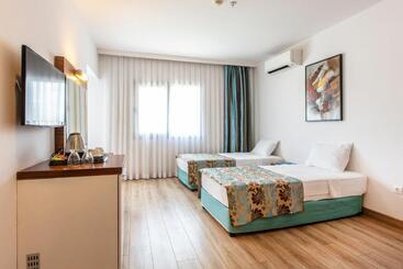 Palm Wings Beach Resort & Spa Kusadasi  All Inclusive - Davutlar