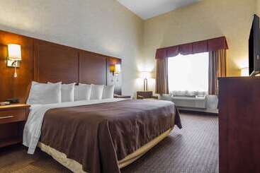 هتل Quality Inn