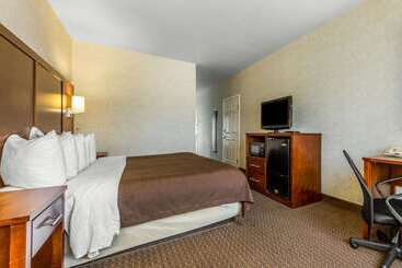 فندق Quality Inn