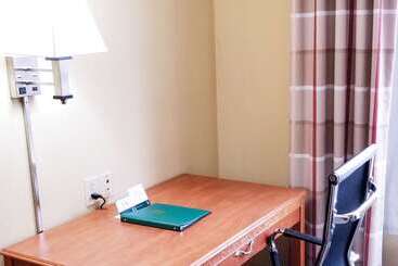 هتل Quality Inn & Suites Cincinnati Sharonville
