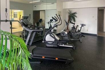 هتل Quality Inn & Suites Cincinnati Sharonville